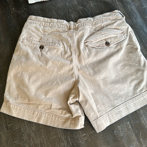 AE Next Level Flex khaki shorts - Picture 2 of 4